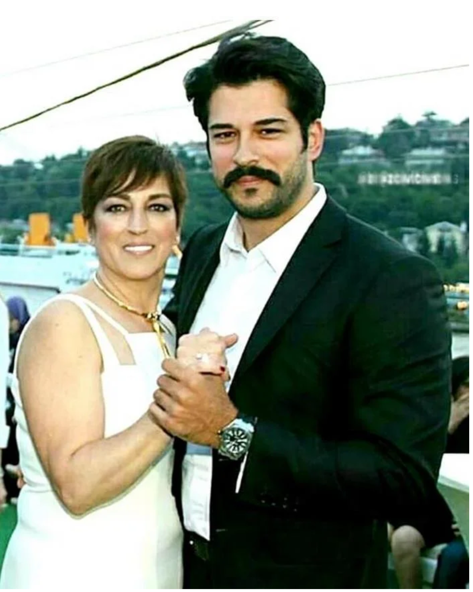 Rodzina przystojnego Ozcivita: kim są i czym się zajmują