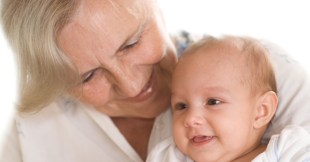 MOJA CÓRKA ZOSTAWIŁA MI WNUKA I PO PROSTU ZNIKNĘŁA — A TRZY TYGODNIE PÓŹNIEJ OTRZYMAŁEM TELEFON, KTÓRY ZŁAMAŁ MI SERCE.