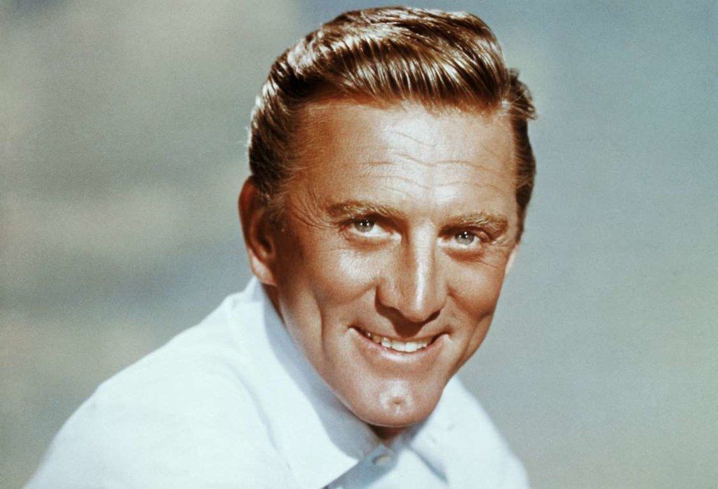 Kirk Douglas spędził życie pomagając tym, którzy najbardziej tego potrzebowali, wraz ze swoją kochającą żoną.