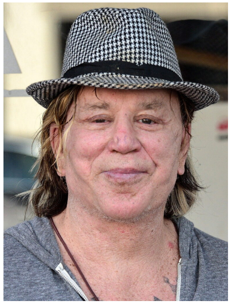 W latach 80. większość magazynów pisała o tym, że bardzo zazdroszczą mu atrakcyjnego wyglądu, ponieważ przyciąga on kobiety. Teraz sam zniszczył sobie twarz.