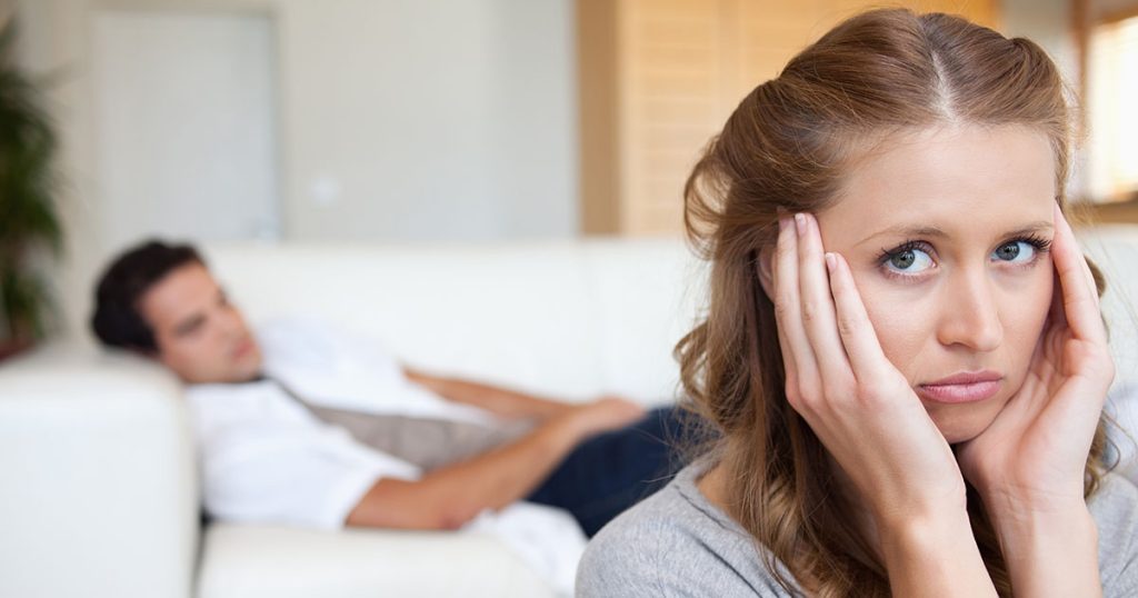 Obudziło mnie mamrotanie mojego męża przez sen — kiedy skończył swoją wypowiedź, natychmiast pobiegłam do naszego garażu.