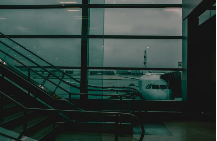 4 epickie historie o sprytnej zemście na pasażerach samolotów