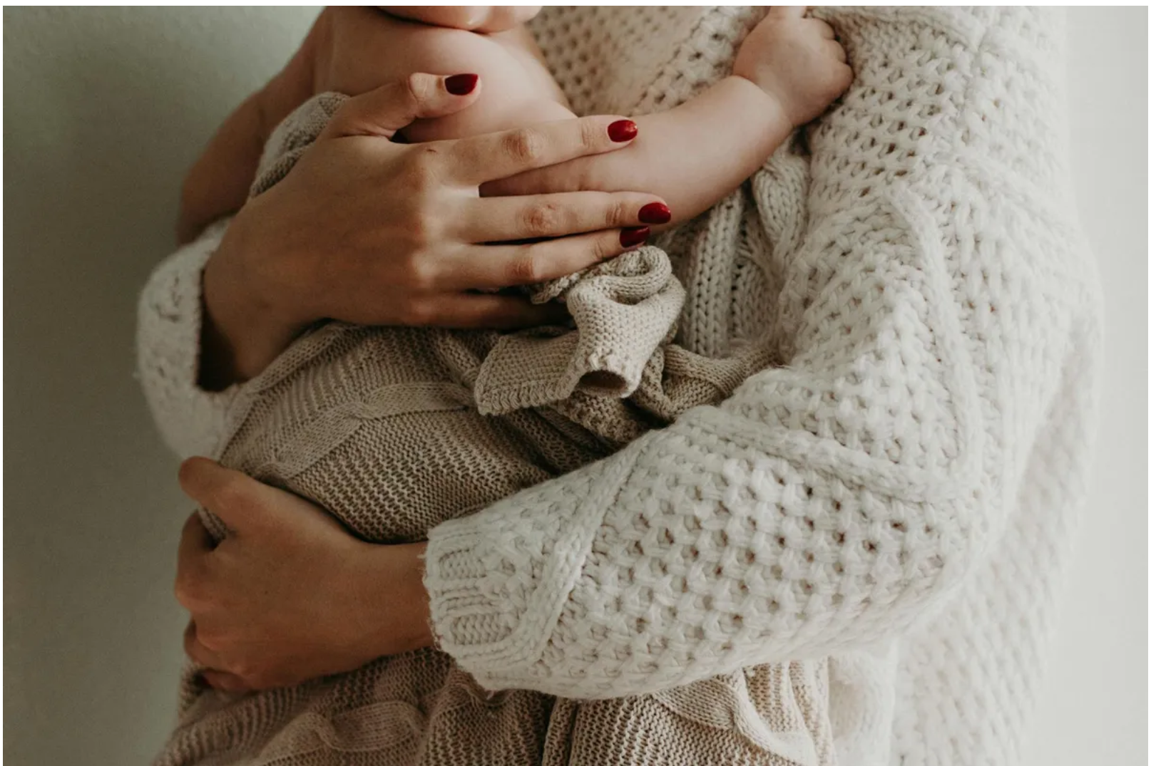 Prawie oddaliśmy naszego złotego retrievera, ponieważ szczekał na nianię, ale potem obejrzałem nagranie z kamery i byłem w szoku.