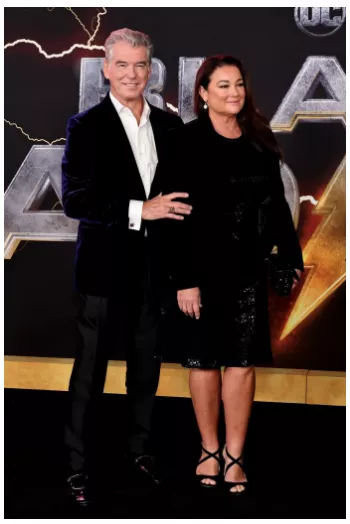 Żona Brosnana jest zasypywana komplementami. Widzieliście, jak schudła?