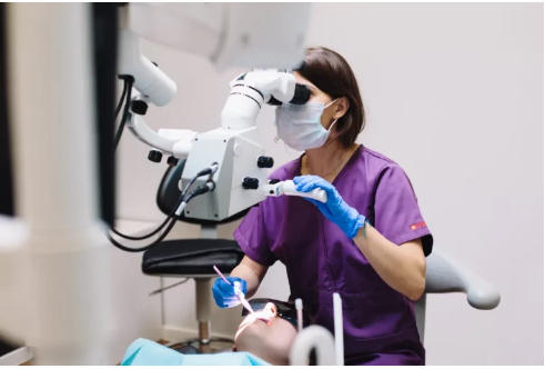 Wizyta u lekarza bywa czasem nieprzyjemna. Ludzie opowiadają o „niezręcznych” spotkaniach z lekarzami.