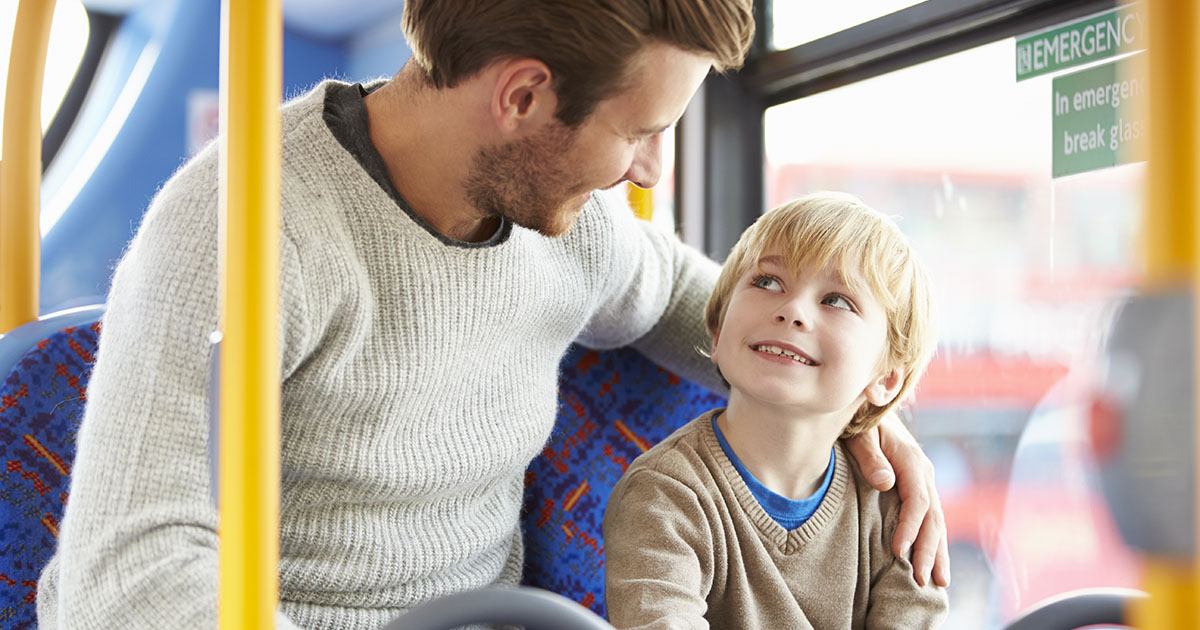 „Po śmierci mojej żony wyrzuciłem jej syna, ponieważ nie był moim potomkiem. Dziesięć lat później ujawniona prawda wstrząsnęła mną”.