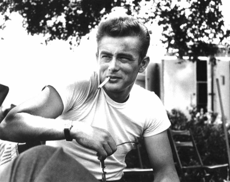 10 najbardziej czarujących mężczyzn. Kto przyciąga najwięcej uwagi?