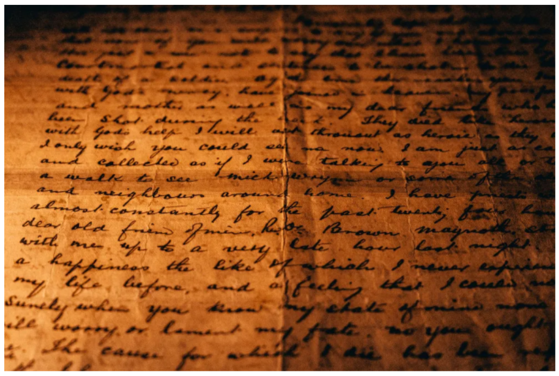 W szafie znalazłam zapomniany prezent ślubny — w środku była tajemnica mojego męża.