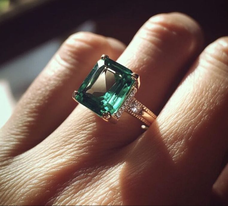 Mój były zostawił mi swój majątek zamiast swojej żonie i dzieciom po swojej śmierci. Powód, dla którego to zrobił, sprawił, że zaniemówiłam.