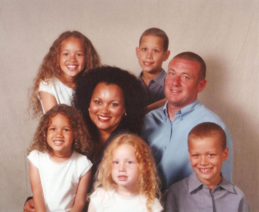 Ojciec pochodzi z Anglii, a mama z Jamajki. Nikt nie mógł uwierzyć, że są bliźniaczkami!