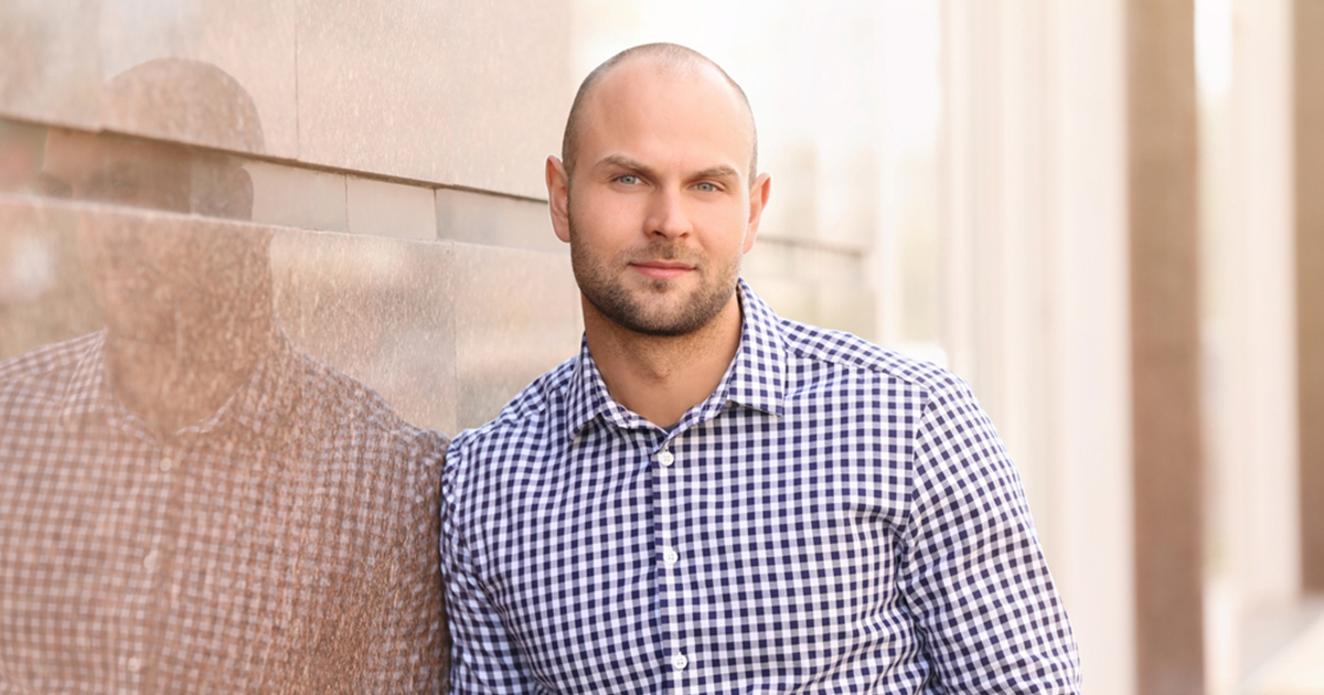 Mój nowy sąsiad wydawał się idealnym facetem – dopóki nie usłyszałem, jak knuje przeciwko mnie.