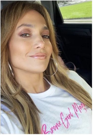 Sylwetka – po prostu bomba: Jennifer Lopez w stylowym body podrażniła obserwujących swoim wysportowanym ciałem.
