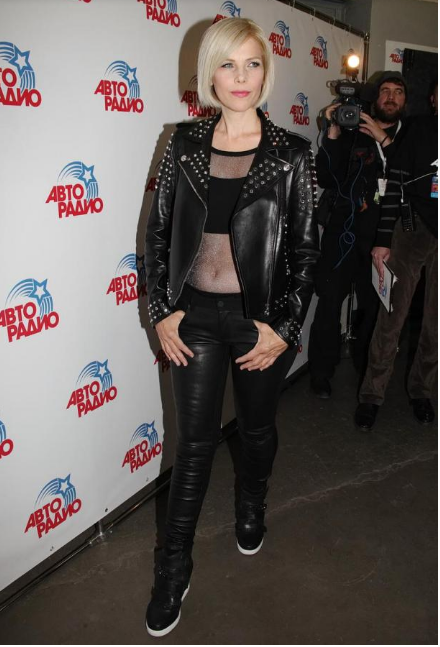 „Ma 60 lat, a zachowuje się jak dziewczynka”. Aktualne zdjęcia Si Si Ketch