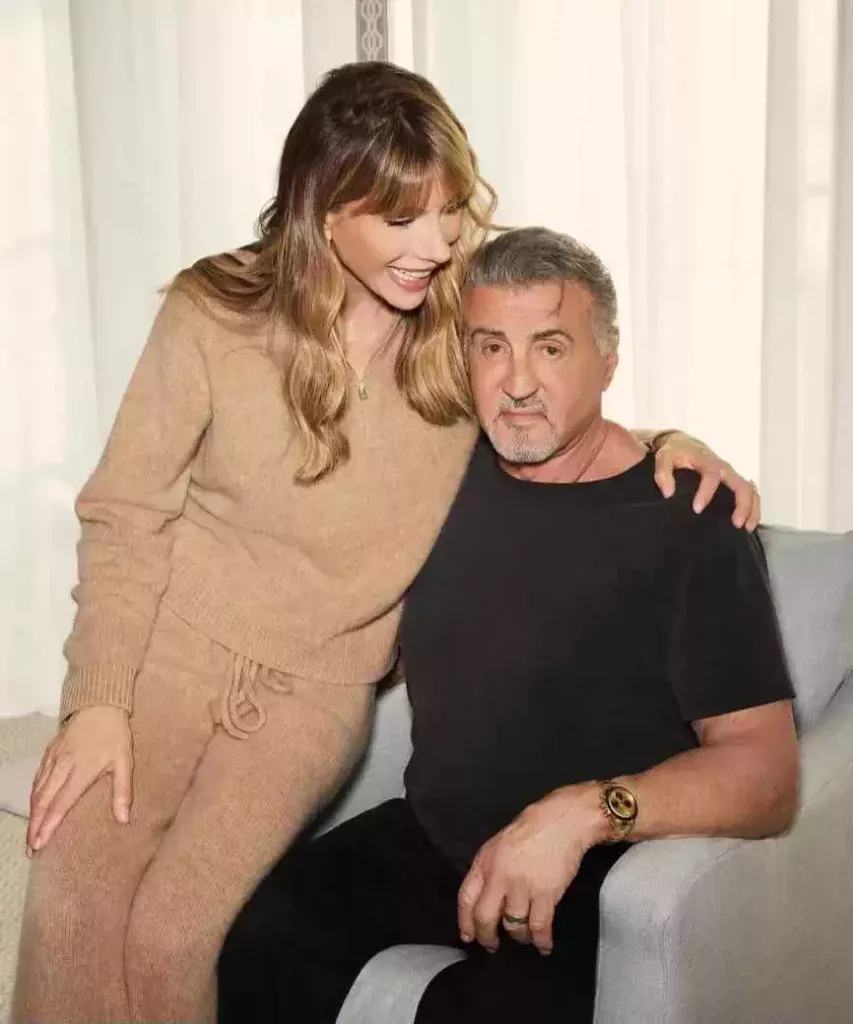 Stallone uwielbia swoją młodą żonę i córki.