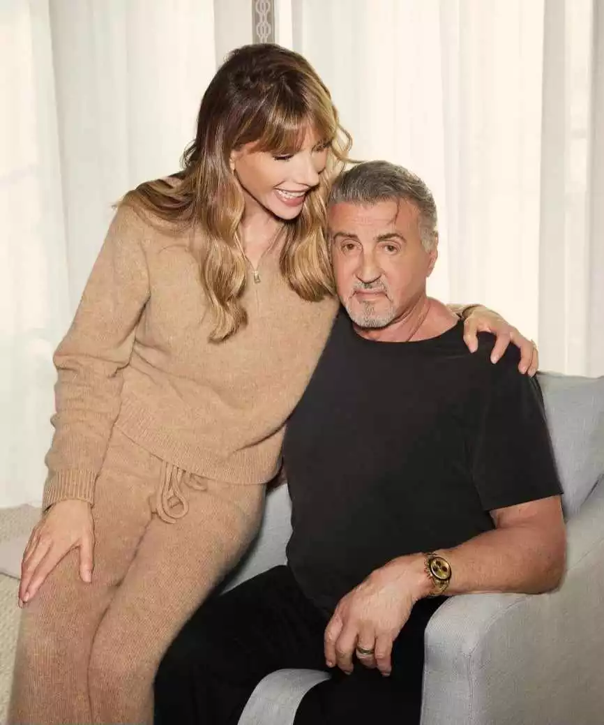 Stallone uwielbia swoją młodą żonę i córki.