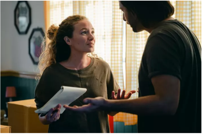 Mój mąż zażądał, abyśmy dzielili się finansami w proporcji 50/50, ponieważ otrzymał podwyżkę. Zgodziłam się, ale pod jednym warunkiem.