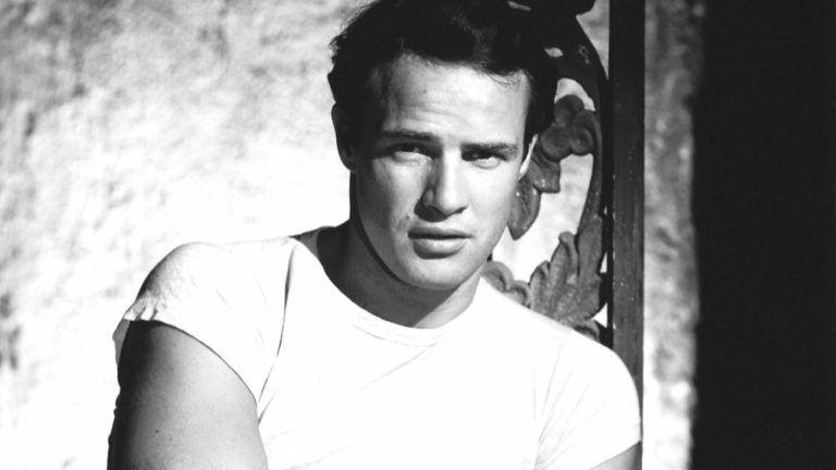 10 najbardziej czarujących mężczyzn. Kto przyciąga najwięcej uwagi?