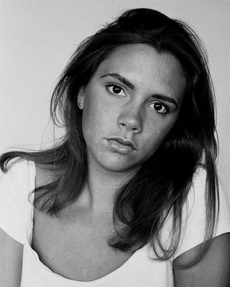 Nostalgia za gwiazdami lat 90. Unikalna kolekcja rzadkich zdjęć