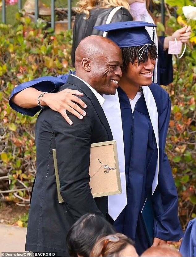 16 lat temu Klum urodziła córkę z ciemnoskórym piosenkarzem. Fani zastanawiają się, do kogo dziewczynka jest podobna, a Ty nie musisz tracić czasu, bo możesz jako pierwszy obejrzeć zdjęcia Lu.