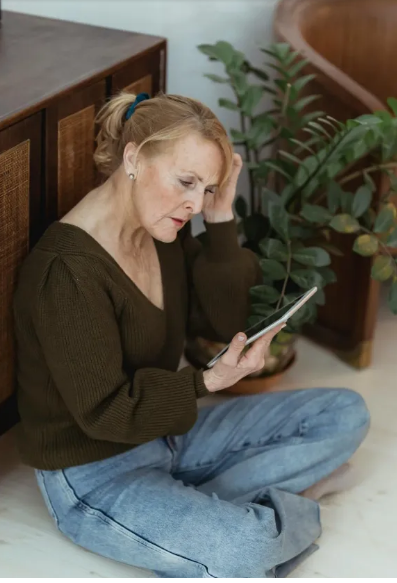 Moja macocha sprzedała mi dom swojej matki — po latach zażądała, abym zwrócił jej ten dom wraz z całym wyposażeniem.