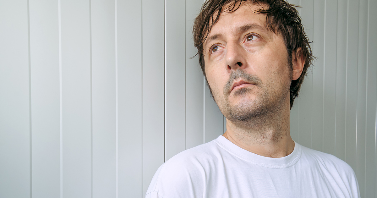 Mój nowy sąsiad wydawał się idealnym facetem – dopóki nie usłyszałem, jak knuje przeciwko mnie.