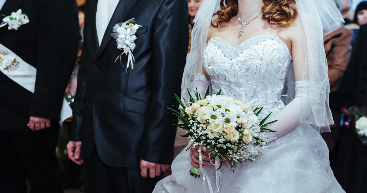 W dniu mojego ślubu pojawiła się moja była żona z brzuchem, aby nam pogratulować — nowa panna młoda zadała tylko jedno pytanie, a to, co ujawniła była żona, pozbawiło mnie wszystkiego...