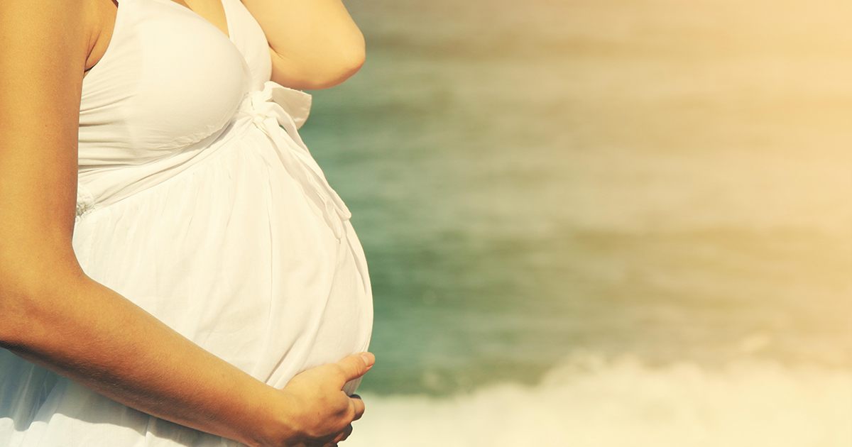 Wyrzucona z domu w wieku czternastu lat z powodu ciąży — jej powrót wzruszył rodzinę do łez.