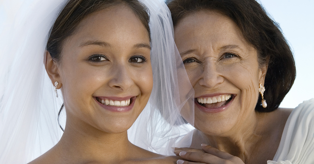 Moja matka wtargnęła na moje wesele, krzycząc, że on nie jest wystarczająco dobry, ale ostra odpowiedź mojego narzeczonego zmusiła ją do odejścia.