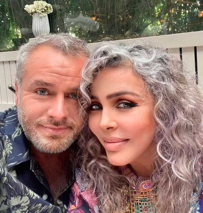 „Całkowicie posiwiała, ale bez jednej zmarszczki: 70-letnia Veronica Castro z serialu „Bogacze też płaczą” wygląda na 40! Poznaj sekrety młodości i urody legendarnej aktorki, która zadziwia fanów na całym świecie”.