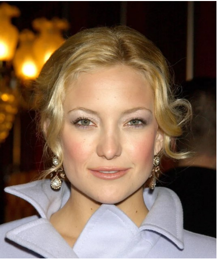 Może ojciec był wpływową osobą, ale na pewno nie chciał brać na siebie odpowiedzialności za dzieci. Dlaczego ta dziewczynka nie miała ojca?