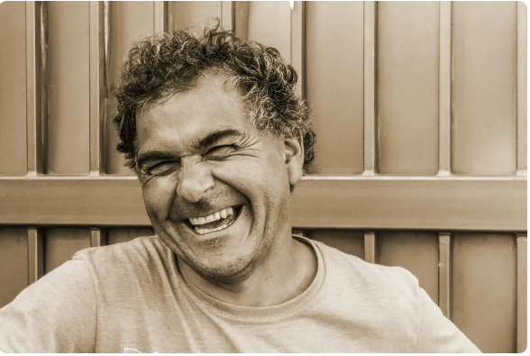 Sekret mojego ojczyma zaskoczył mnie w dniu urodzin, a moja zemsta sprawiła, że rozpłakał się.