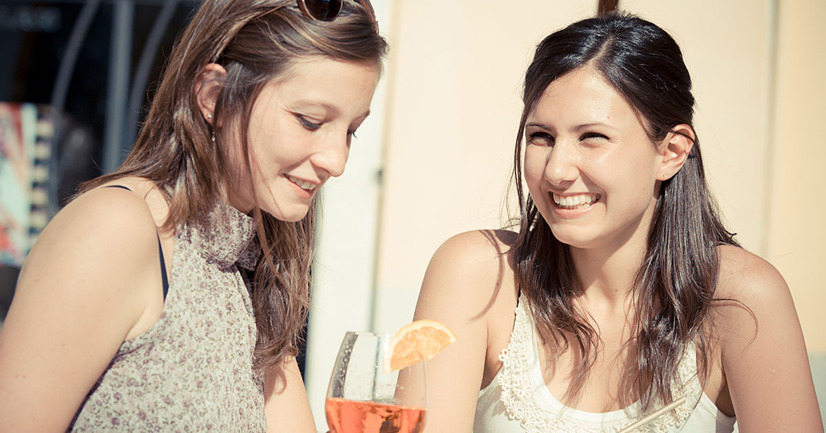 Trzy dni przed ślubem moja przyjaciółka rzuciła mnie z powodu mojej fryzury – a pozostałe przyjaciółki nie pozostały obojętne, aby zemścić się za mnie.