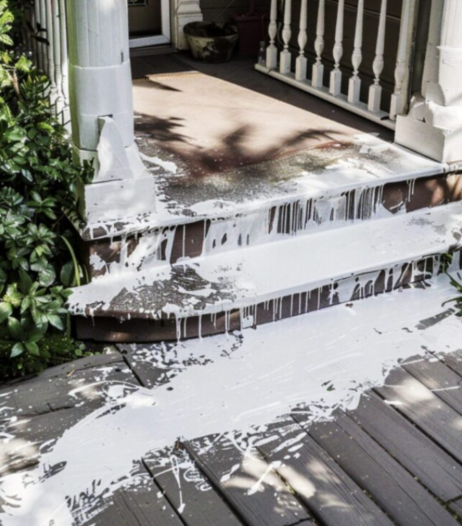 „Wybredni właściciele domów odmówili zapłaty mojemu ojcu, który był hydraulikiem – myśleli, że są najmądrzejsi, ale to on śmiał się ostatni”.