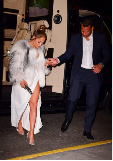 Tak właśnie powinna wyglądać kobieta po pięćdziesiątce! Spójrzcie tylko na tę piękność, J Lo!