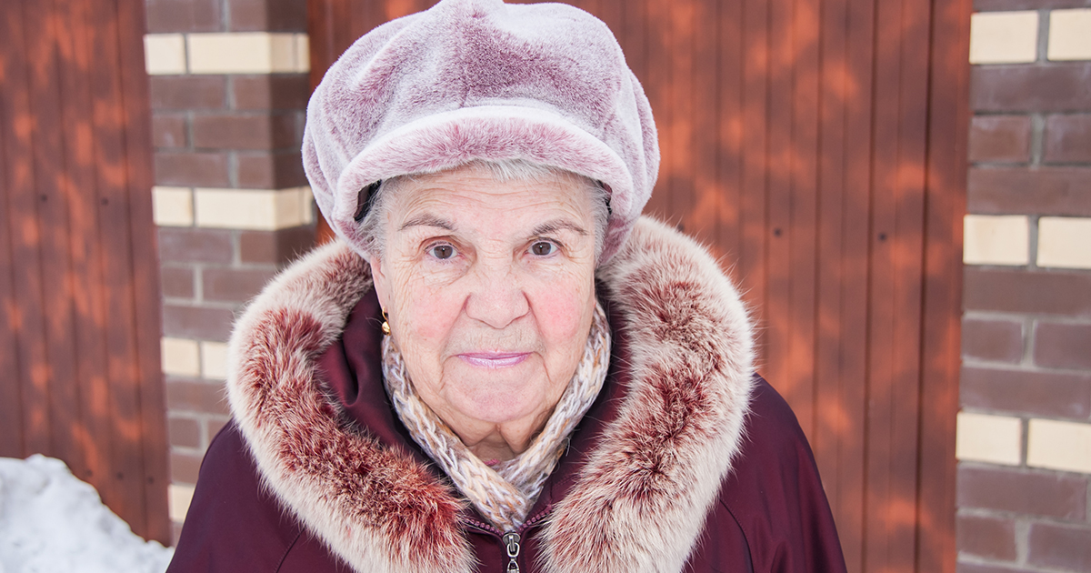 Podczas gdy moja rodzina spierała się o testament mojej babci, ja zostałem z jej ukochanym psem i odkryłem sekret, który pozostawiła po sobie — Historia dnia