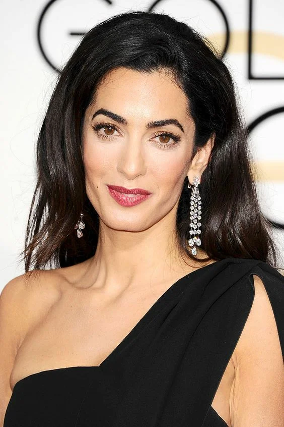 Dziedzice George'a Clooneya. Bliźniacy, którzy są niezwykle podobni do swojego słynnego ojca.