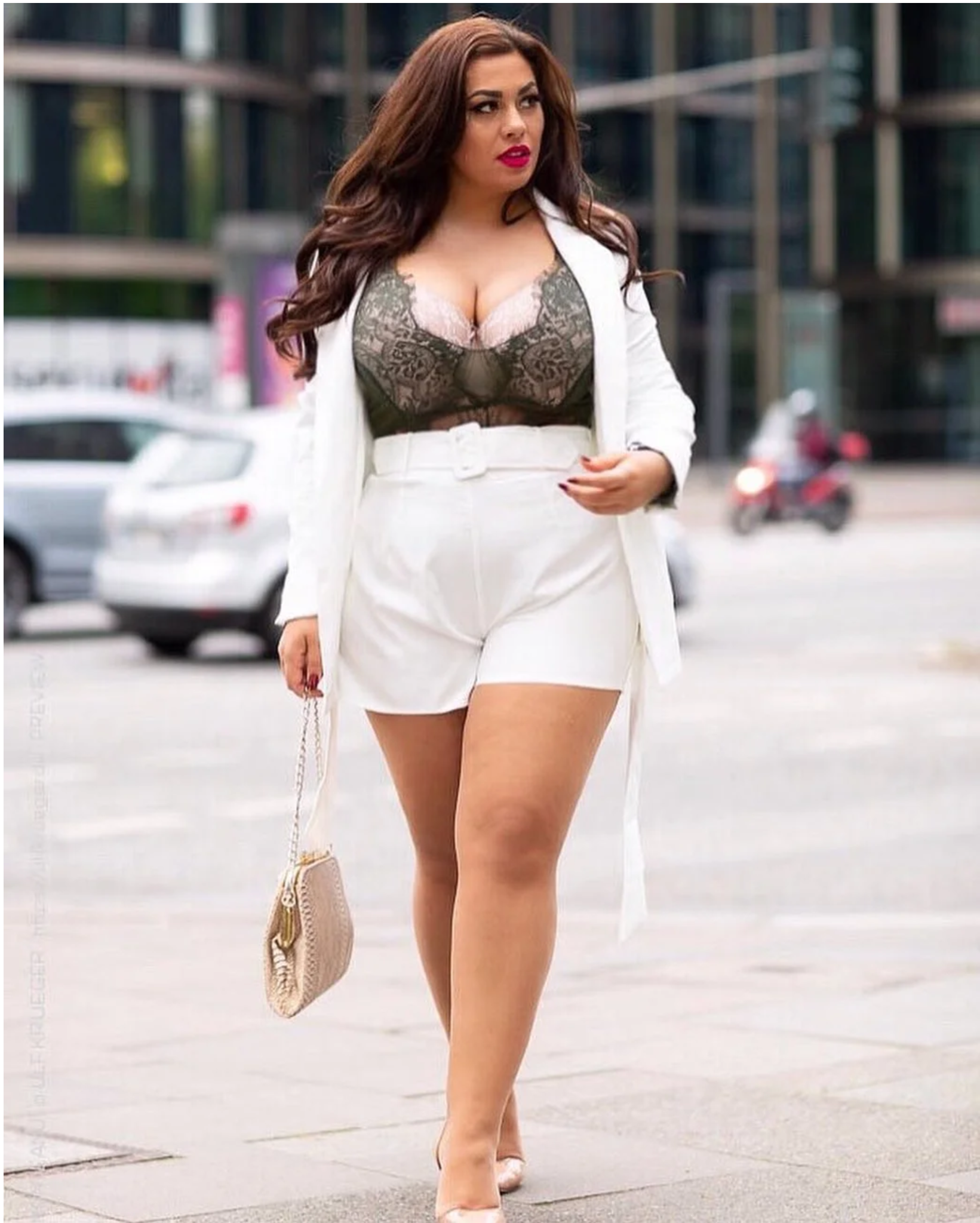 Te dziewczyny pokazały wszystkim, że ubrania mogą wyglądać seksownie nawet na krągłych kobietach.