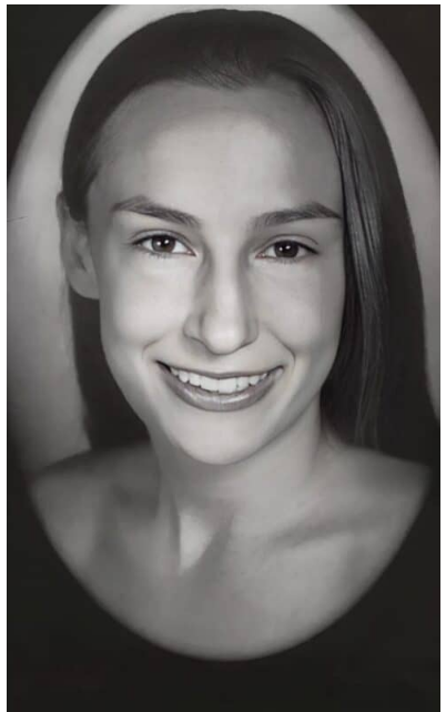 Była pięknością, a stała się... Teraz jej ciało w 99,98% pokryte jest tatuażami.