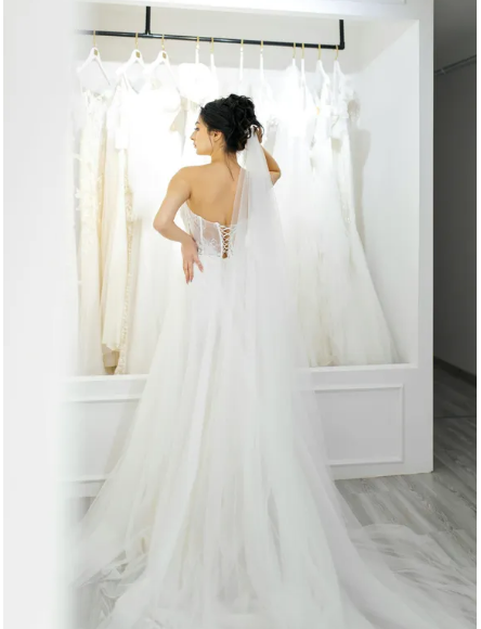 Moja siostra próbowała wybrać dla mnie sukienkę dla druhny, ale nie spodziewała się, że będę ją przerabiać.