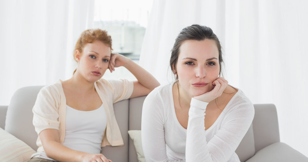 Trzy dni przed ślubem moja przyjaciółka rzuciła mnie z powodu mojej fryzury – a pozostałe przyjaciółki nie pozostały obojętne, aby zemścić się za mnie.