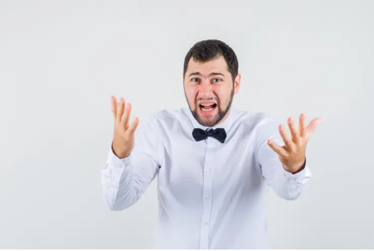 Na moim ślubie mała dziewczynka z bukietem stokrotek poprosiła o monetę — spojrzałem na jej rękę i przerwałem ceremonię ślubną.