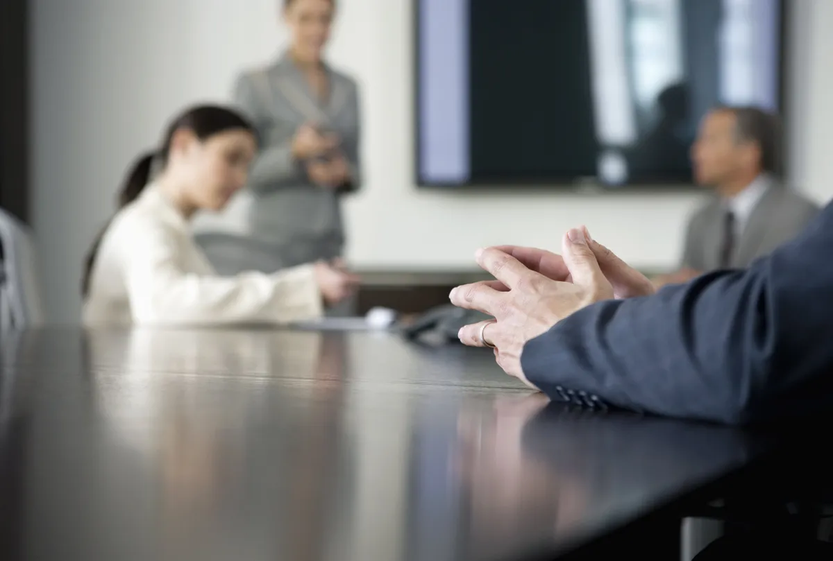 Mój chłopak wyrzucił mnie z domu, gdy dowiedział się, że jestem w ciąży. 26 lat później mój syn złożył mu wizytę.