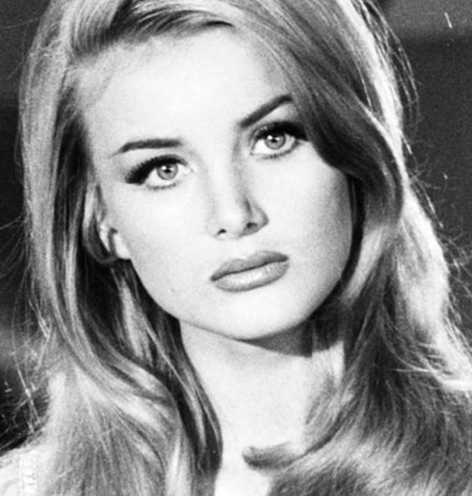 Była jedną z ikon Hollywoodu, znaną ze swojego niezrównanego uroku. Dziś jest dostojną starszą panią. Kim może być ta legendarna aktorka?