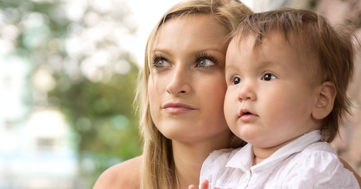 Dwa lata po śmierci mojego pięcioletniego syna usłyszałam, jak ktoś puka do moich drzwi, mówiąc: „Mamo, to ja”.