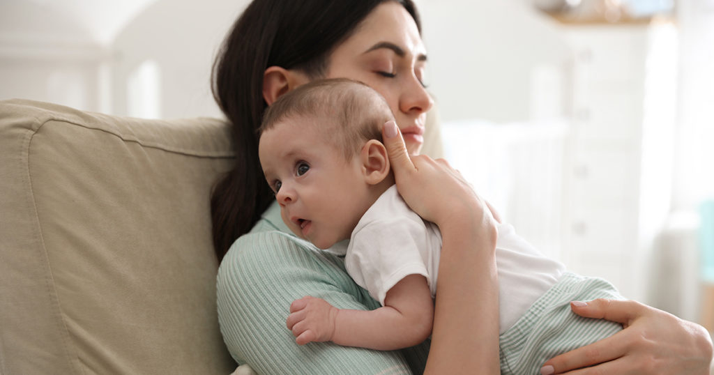 „Moja droga, czy 250 000, które wysyłałem ci co miesiąc, nie wystarczało ci?” – zapytał mój dziadek, wchodząc do sali szpitalnej.