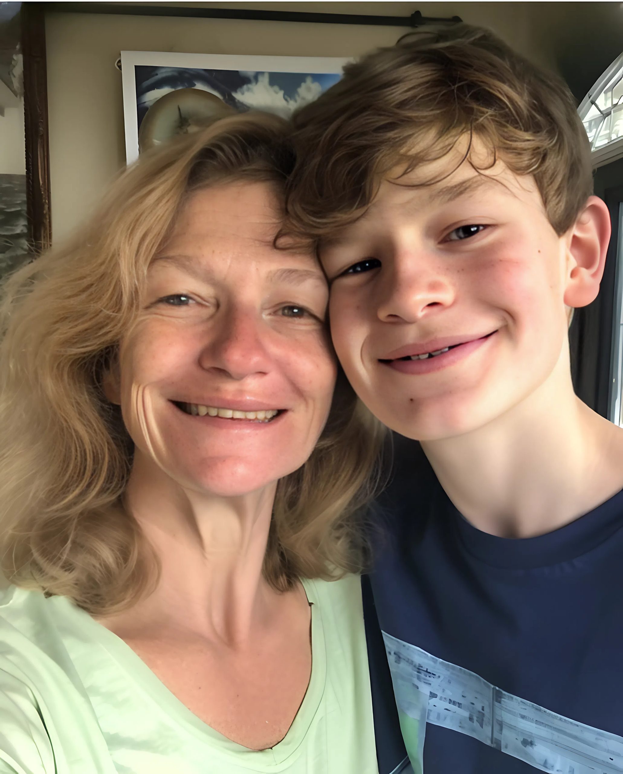 Kiedy pracowałam w supermarkecie daleko od domu, mój sześcioletni syn wbiegł płacząc.