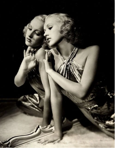 25 najpiękniejszych kobiet w historii, które podziwiały miliony