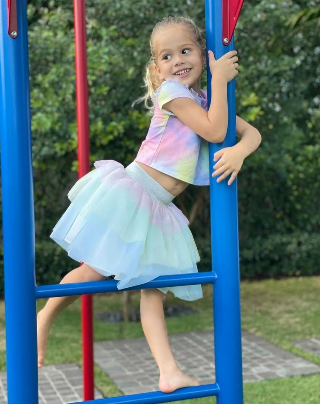 Jak dobrze połączyły się geny w tej hiszpańsko-rosyjskiej rodzinie! Iglesias pokazał czworo dzieci z Kurnikową.