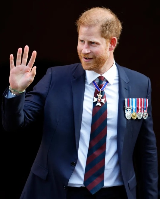 „Książę Harry otwarcie mówi o księżnej Dianie i zerwaniu z Williamem: jego pierwsze publiczne komentarze!”