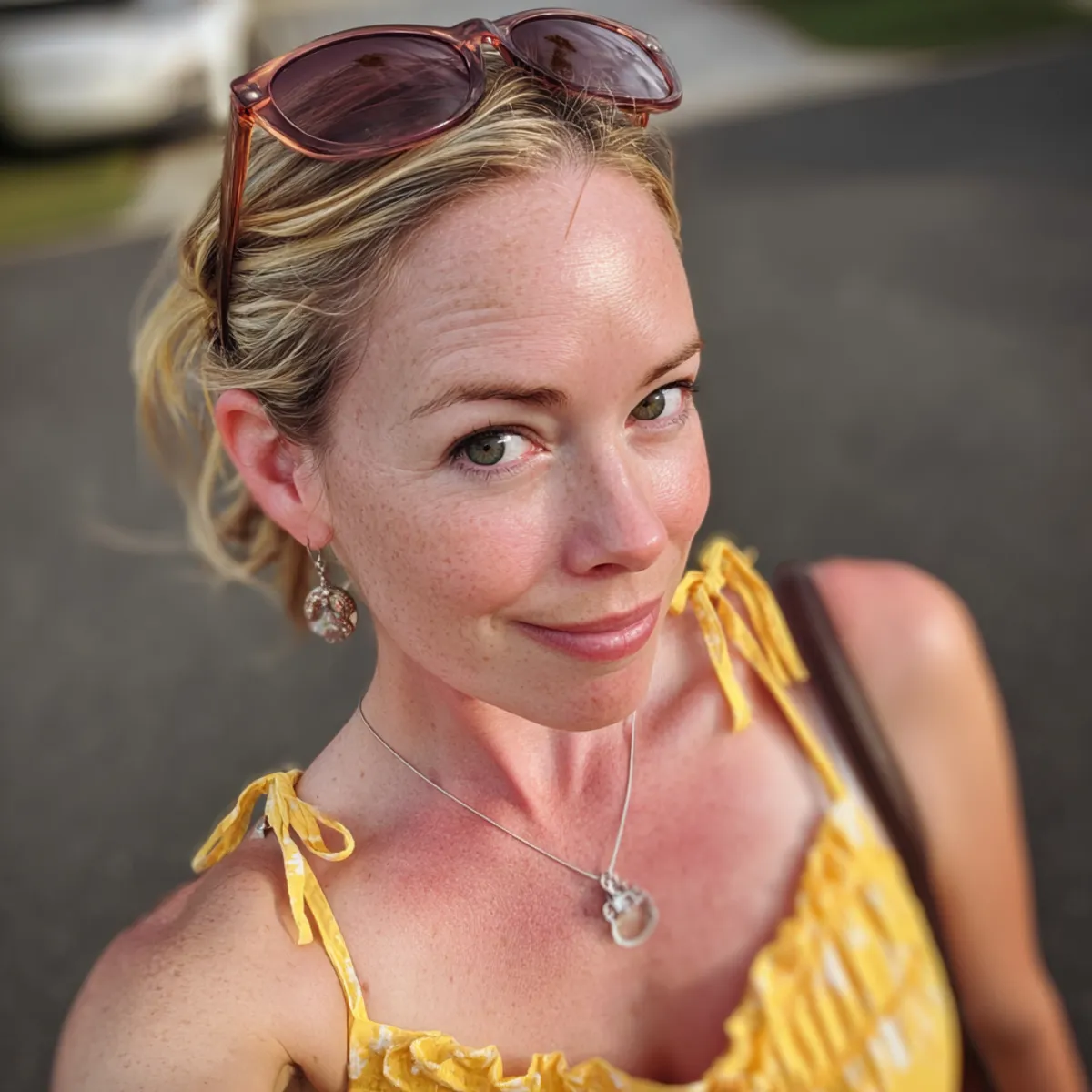 Moja szwagierka wpuściła swoje trzyletnie dziecko do mojego domu przez drzwi dla psów – kiedy dowiedziałam się dlaczego, krew mi się zagotowała.